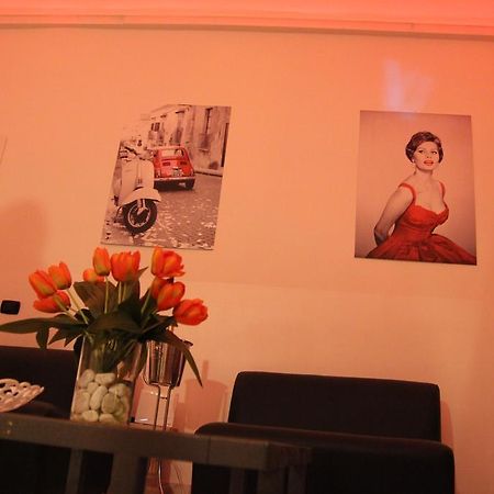 Pompei Holiday Rooms ภายนอก รูปภาพ