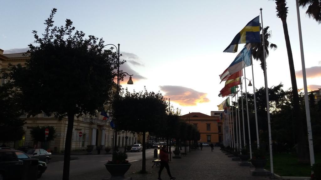 Pompei Holiday Rooms ภายนอก รูปภาพ