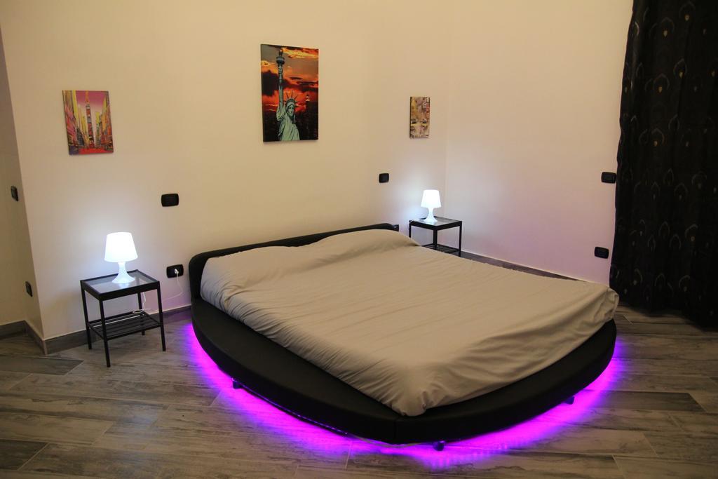 Pompei Holiday Rooms ภายนอก รูปภาพ