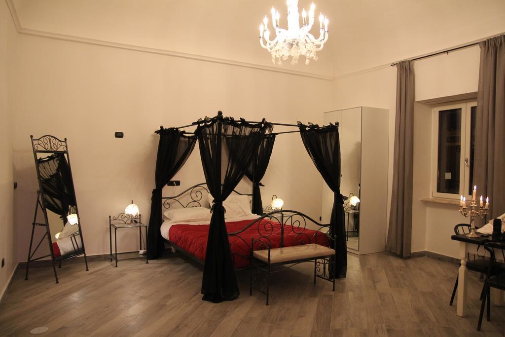 Pompei Holiday Rooms ภายนอก รูปภาพ