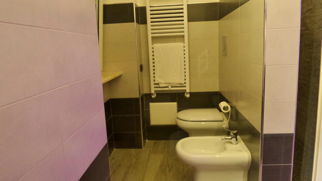 Pompei Holiday Rooms ภายนอก รูปภาพ