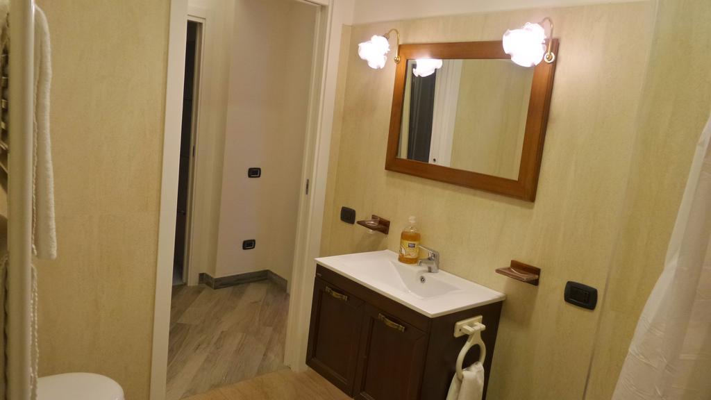 Pompei Holiday Rooms ภายนอก รูปภาพ