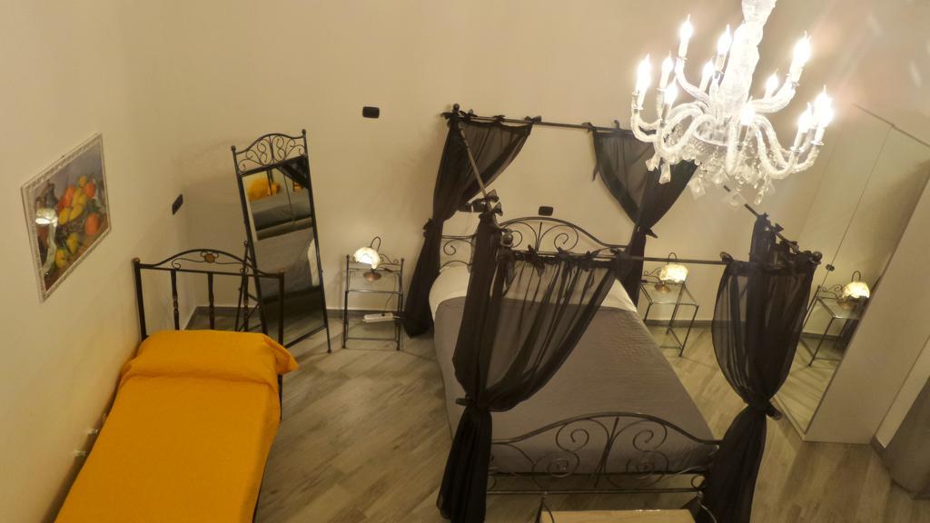 Pompei Holiday Rooms ภายนอก รูปภาพ