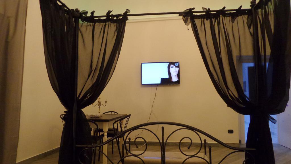 Pompei Holiday Rooms ภายนอก รูปภาพ