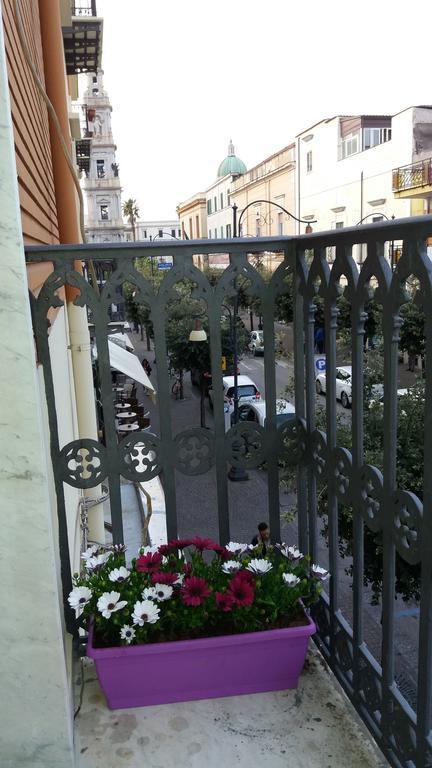 Pompei Holiday Rooms ภายนอก รูปภาพ