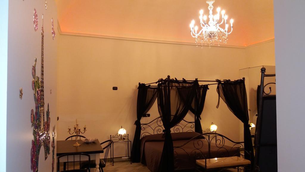 Pompei Holiday Rooms ภายนอก รูปภาพ